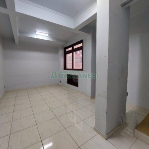 Sala com 22m², no bairro Centro em Caxias do Sul para Alugar ou Comprar