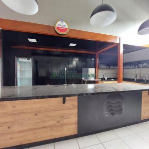 Pavilhão com 670m², no bairro Charqueadas em Caxias do Sul para Alugar