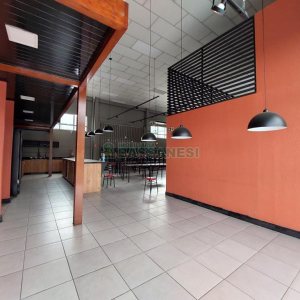 Pavilhão com 670m², no bairro Charqueadas em Caxias do Sul para Alugar