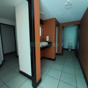 Pavilhão com 670m², no bairro Charqueadas em Caxias do Sul para Alugar