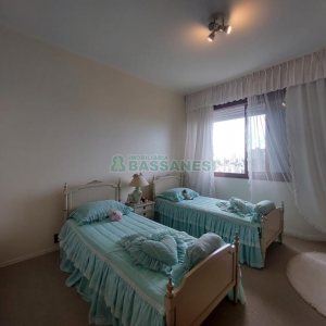 Apartamento com 236m², 4 dormitórios, 4 vagas, no bairro Exposição em Caxias do Sul para Comprar