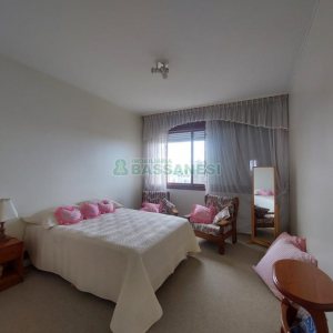 Apartamento com 236m², 4 dormitórios, 4 vagas, no bairro Exposição em Caxias do Sul para Comprar