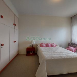 Apartamento com 236m², 4 dormitórios, 4 vagas, no bairro Exposição em Caxias do Sul para Comprar