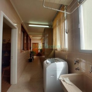 Apartamento com 236m², 4 dormitórios, 4 vagas, no bairro Exposição em Caxias do Sul para Comprar