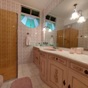 Apartamento com 236m², 4 dormitórios, 4 vagas, no bairro Exposição em Caxias do Sul para Comprar