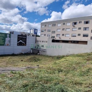 Terreno com 1476m², no bairro São Pelegrino em Caxias do Sul para Comprar