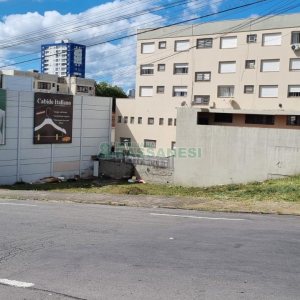 Terreno com 1476m², no bairro São Pelegrino em Caxias do Sul para Comprar