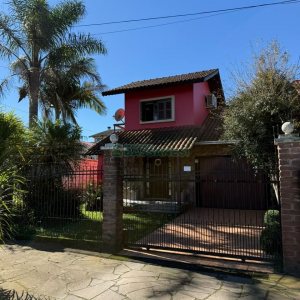 Casa com 159m², 3 dormitórios, 2 vagas, no bairro Desvio Rizzo em Caxias do Sul para Comprar