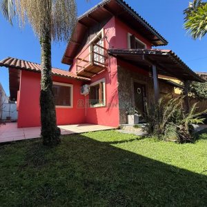 Casa com 159m², 3 dormitórios, 2 vagas, no bairro Desvio Rizzo em Caxias do Sul para Comprar