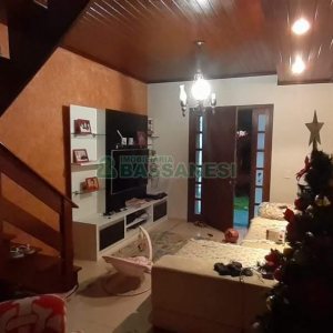 Casa com 159m², 3 dormitórios, 2 vagas, no bairro Desvio Rizzo em Caxias do Sul para Comprar