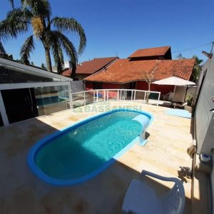 Casa com 159m², 3 dormitórios, 2 vagas, no bairro Desvio Rizzo em Caxias do Sul para Comprar