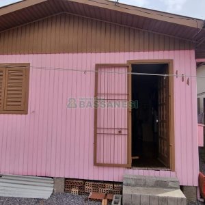 Casa com 59m², 2 dormitórios, no bairro São Caetano em Caxias do Sul para Comprar
