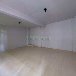 Sala com 39m², no bairro Centro em Caxias do Sul para Alugar ou Comprar