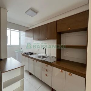 Apartamento com 48m², 2 dormitórios, 1 vaga, no bairro Interlagos em Caxias do Sul para Alugar
