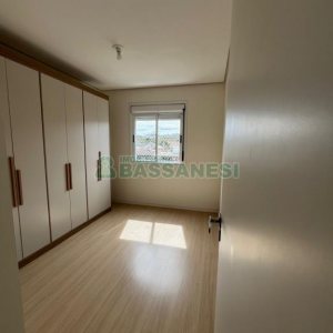 Apartamento com 48m², 2 dormitórios, 1 vaga, no bairro Interlagos em Caxias do Sul para Alugar
