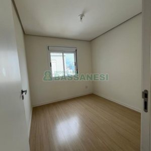 Apartamento com 48m², 2 dormitórios, 1 vaga, no bairro Interlagos em Caxias do Sul para Alugar