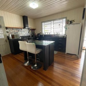 Casa com 140m², 3 dormitórios, 1 vaga, no bairro Madureira em Caxias do Sul para Alugar