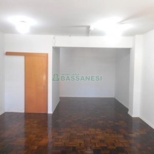 Sala com 65m², no bairro Centro em Caxias do Sul para Alugar