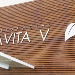 Apartamento com 58m², 2 dormitórios, 1 vaga, no bairro Vinhedos em Caxias do Sul para Alugar