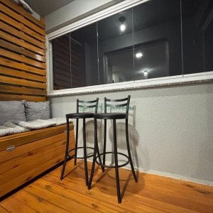 Apartamento com 58m², 2 dormitórios, 1 vaga, no bairro Vinhedos em Caxias do Sul para Alugar
