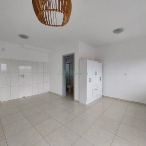 Kitinete com 34m², 1 dormitório, no bairro Rio Branco em Caxias do Sul para Alugar