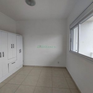 Kitinete com 34m², 1 dormitório, no bairro Rio Branco em Caxias do Sul para Alugar