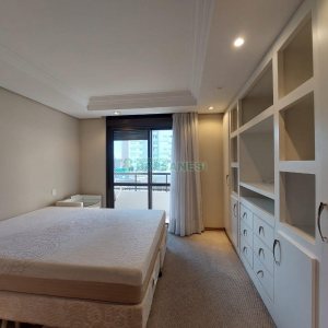 Apto Mobiliado com 179m², 3 dormitórios, 2 vagas, no bairro Madureira em Caxias do Sul para Alugar