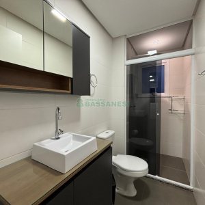 Apartamento com 62m², 2 dormitórios, 2 vagas, no bairro Vale Verde em Caxias do Sul para Alugar