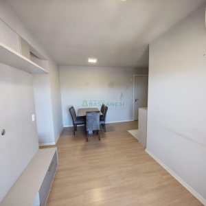Apartamento com 63m², 2 dormitórios, 2 vagas, no bairro São Pelegrino em Caxias do Sul para Comprar