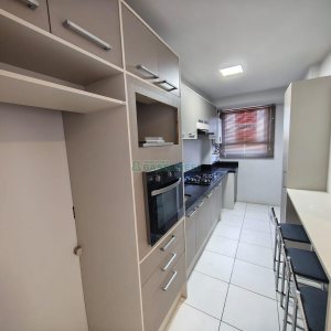 Apartamento com 63m², 2 dormitórios, 2 vagas, no bairro São Pelegrino em Caxias do Sul para Comprar