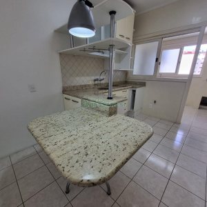 Apartamento com 108m², 3 dormitórios, 2 vagas, no bairro São Pelegrino em Caxias do Sul para Alugar