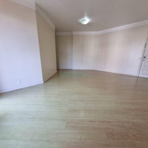 Apartamento com 108m², 3 dormitórios, 2 vagas, no bairro São Pelegrino em Caxias do Sul para Alugar