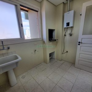 Apartamento com 108m², 3 dormitórios, 2 vagas, no bairro São Pelegrino em Caxias do Sul para Alugar