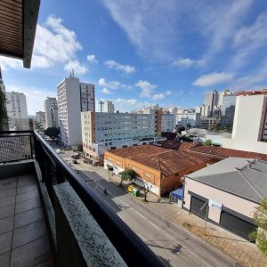 Apartamento com 108m², 3 dormitórios, 2 vagas, no bairro São Pelegrino em Caxias do Sul para Alugar