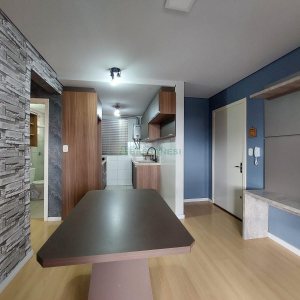 Apartamento com 56m², 2 dormitórios, 1 vaga, no bairro Pioneiro em Caxias do Sul para Alugar