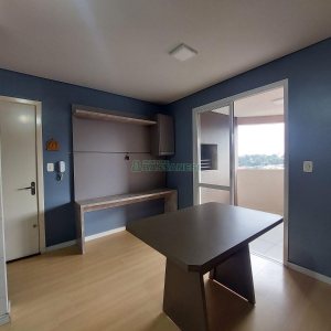 Apartamento com 56m², 2 dormitórios, 1 vaga, no bairro Pioneiro em Caxias do Sul para Alugar