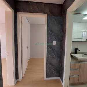 Apartamento com 56m², 2 dormitórios, 1 vaga, no bairro Pioneiro em Caxias do Sul para Alugar