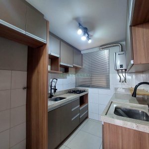 Apartamento com 56m², 2 dormitórios, 1 vaga, no bairro Pioneiro em Caxias do Sul para Alugar