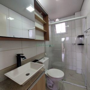 Apartamento com 56m², 2 dormitórios, 1 vaga, no bairro Pioneiro em Caxias do Sul para Alugar