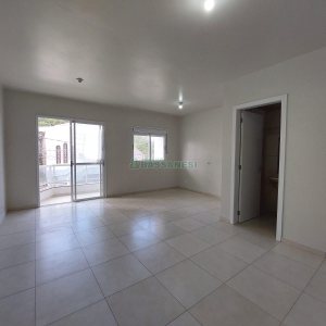 Kitinete com 34m², no bairro Rio Branco em Caxias do Sul para Alugar