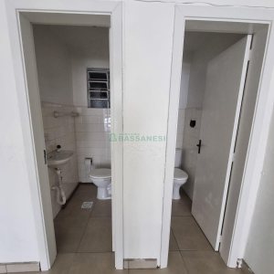 Loja com 120m², no bairro Exposição em Caxias do Sul para Alugar