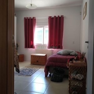 Casa com 428m², 5 dormitórios, 3 vagas, no bairro Petrópolis em Caxias do Sul para Comprar