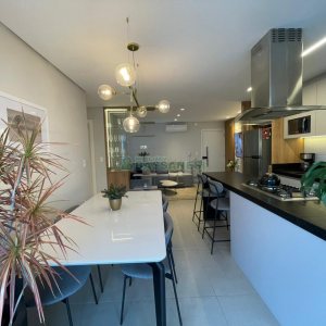 Apartamento com 83m², 2 dormitórios, 2 vagas, no bairro Vinhedos em Caxias do Sul para Comprar