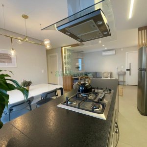 Apartamento com 83m², 2 dormitórios, 2 vagas, no bairro Vinhedos em Caxias do Sul para Comprar
