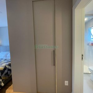 Apartamento com 83m², 2 dormitórios, 2 vagas, no bairro Vinhedos em Caxias do Sul para Comprar