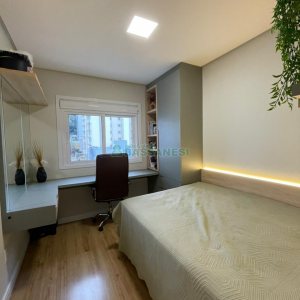 Apartamento com 83m², 2 dormitórios, 2 vagas, no bairro Vinhedos em Caxias do Sul para Comprar