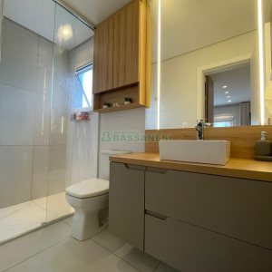 Apartamento com 83m², 2 dormitórios, 2 vagas, no bairro Vinhedos em Caxias do Sul para Comprar