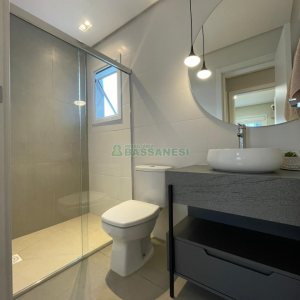 Apartamento com 83m², 2 dormitórios, 2 vagas, no bairro Vinhedos em Caxias do Sul para Comprar