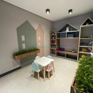 Apartamento com 83m², 2 dormitórios, 2 vagas, no bairro Vinhedos em Caxias do Sul para Comprar