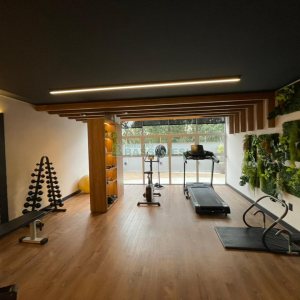 Apartamento com 83m², 2 dormitórios, 2 vagas, no bairro Vinhedos em Caxias do Sul para Comprar